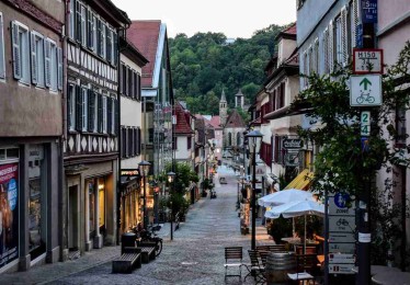 51爆料水花：同质化瓜点的破圈策略